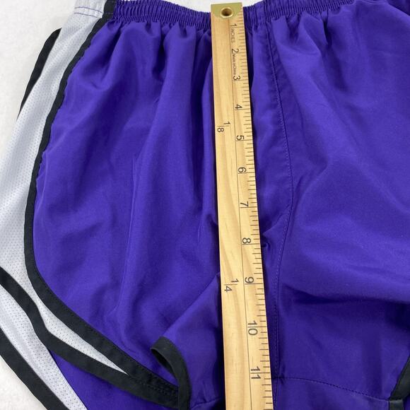 Nike Running Shorts Womens Medium Purple Dri Fit Activewear‎ Lined - Picture 8 of 8